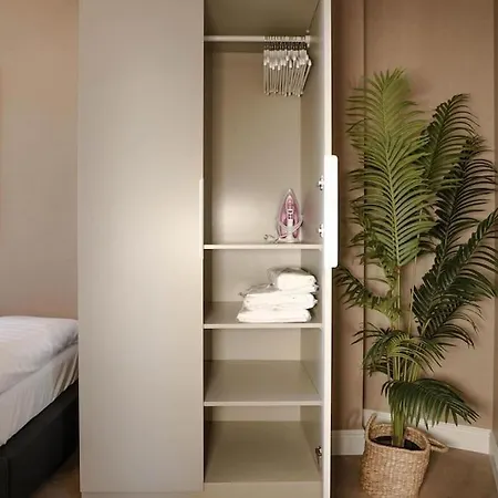 Haya Beachhouse - King Apartment *
