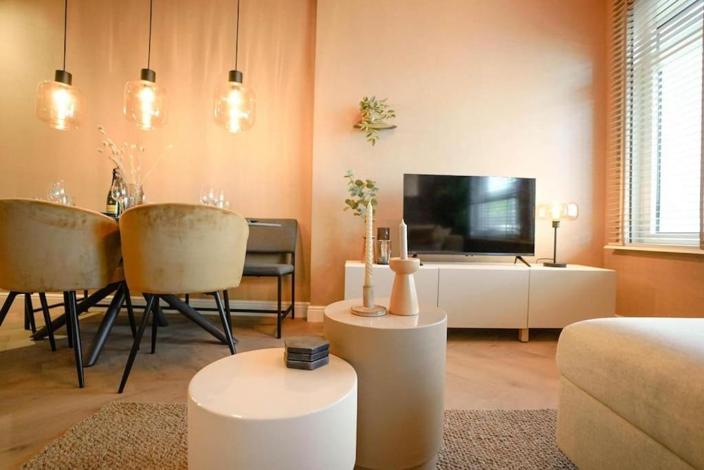 Haya Beachhouse - King Apartment